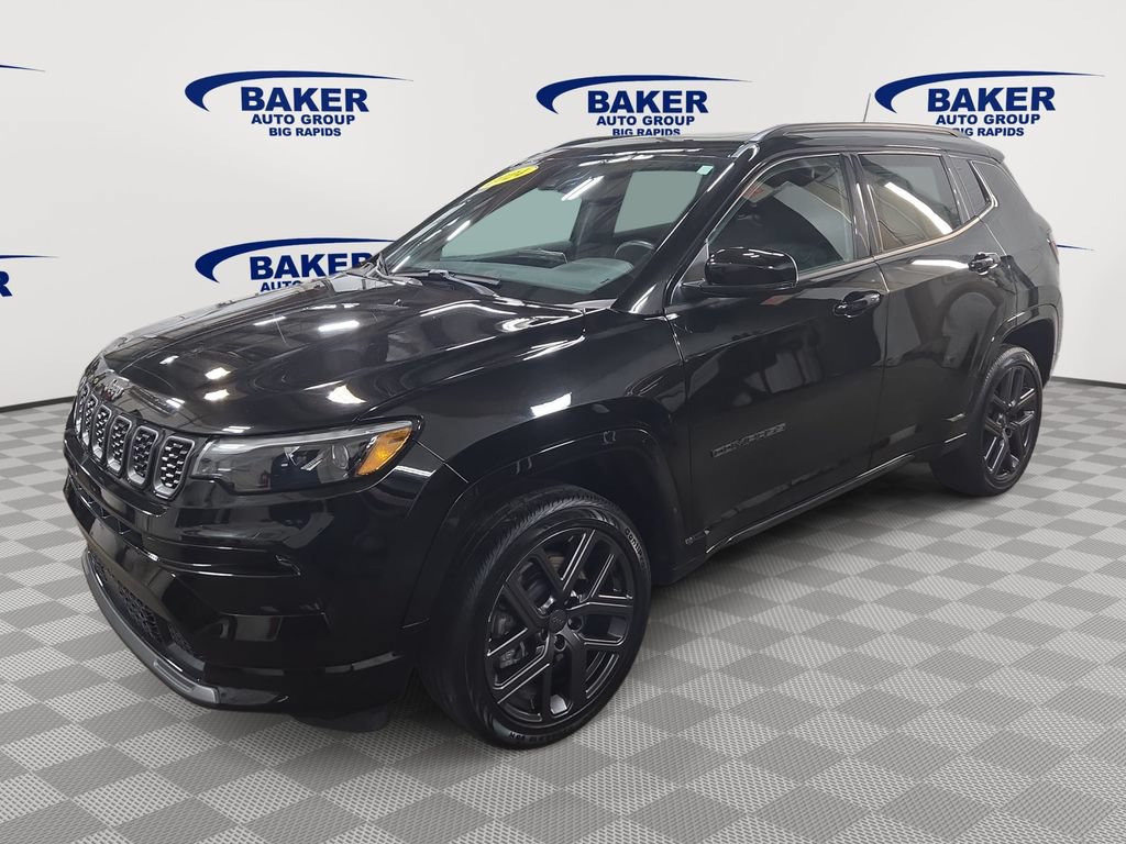 Used 2024 Jeep Compass Limited w/ High Altitude Package AWD/4WD image 3