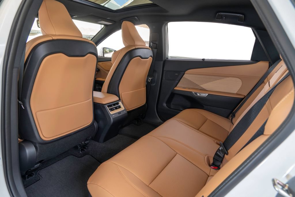 New 2026 Lexus ES 350e FWD image 19
