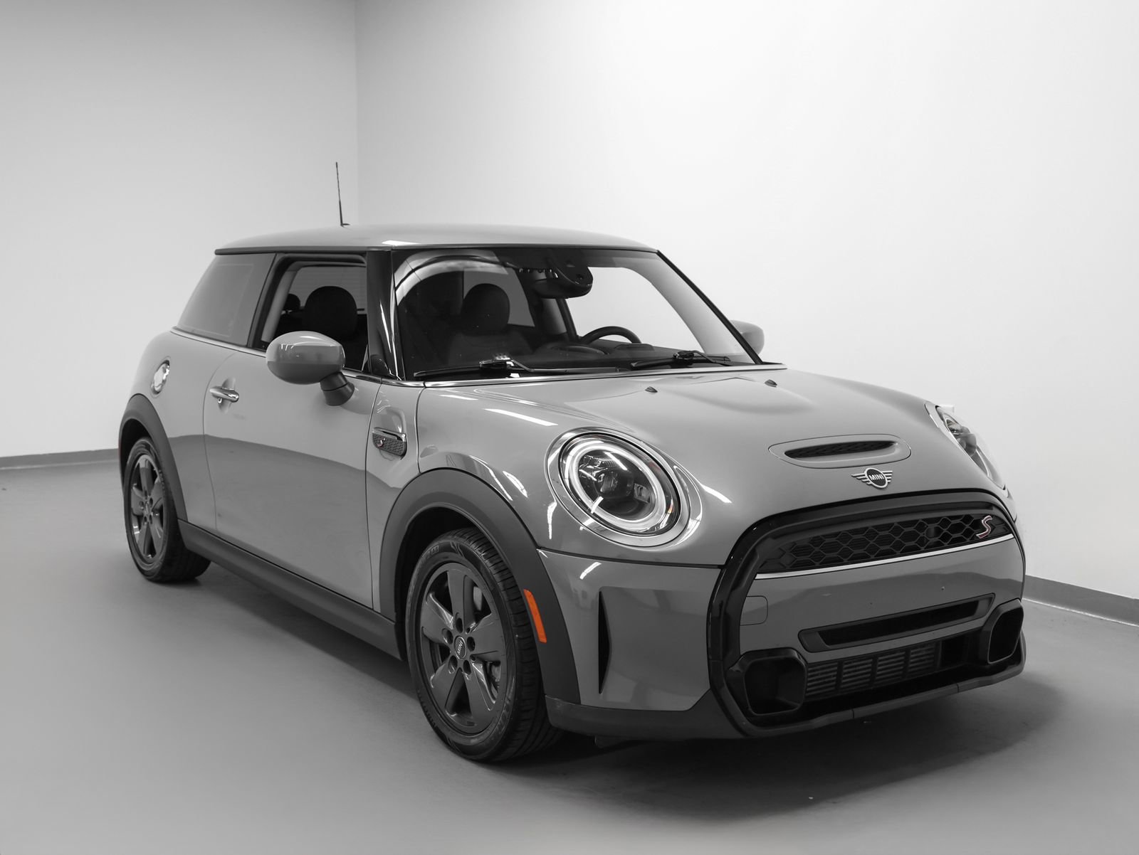 Used 2022 MINI Cooper S image 11