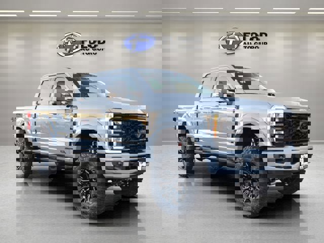 New 2026 Ford F250 Lariat w/ Black Appearance Package