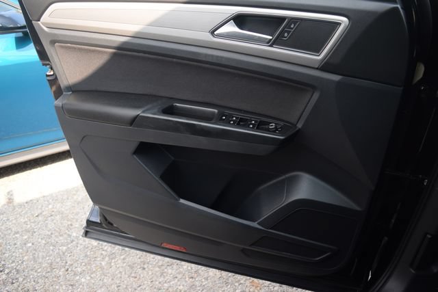 Used 2018 Volkswagen Atlas Launch Edition FWD image 20