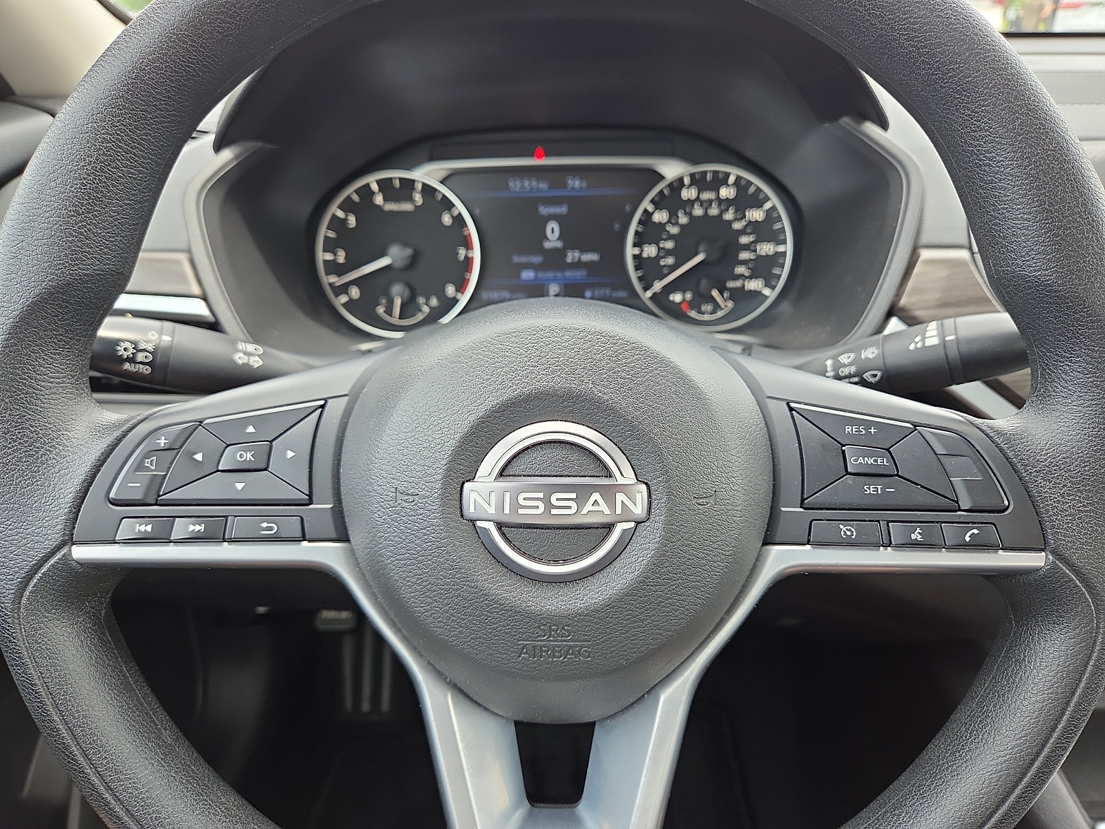 Used 2025 Nissan Altima 2.5 SV FWD image 24