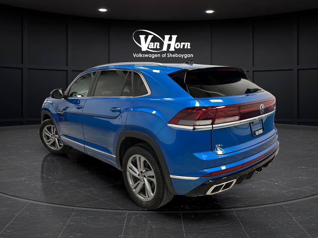 Used 2024 Volkswagen Atlas Cross Sport SEL R-Line AWD/4WD image 5