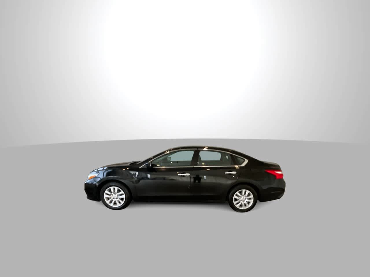 Used 2016 Nissan Altima 2.5 S w/ Power Driver Seat Package FWD image 5