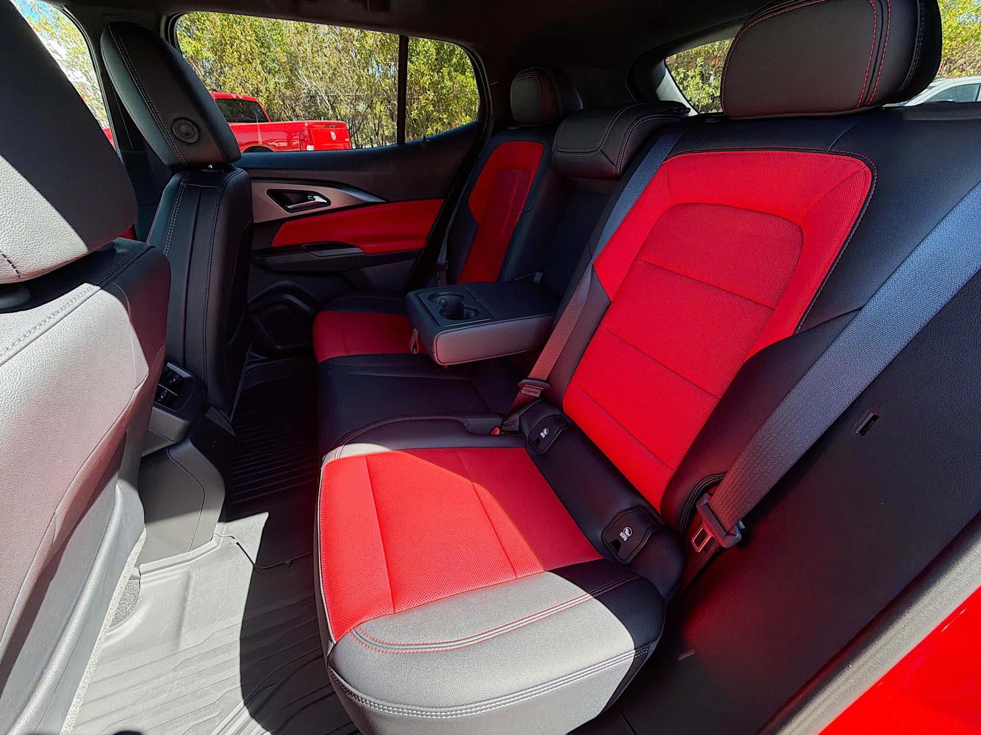 Used 2025 Chevrolet Equinox EV RS image 20