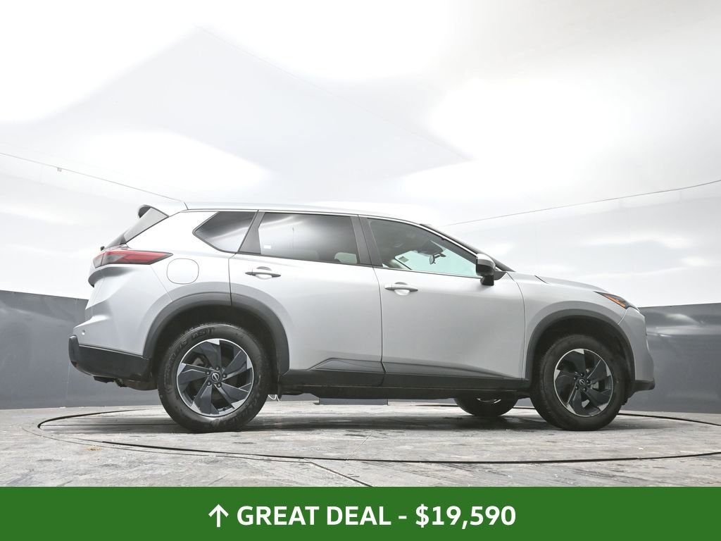 Used 2024 Nissan Rogue SV image 50