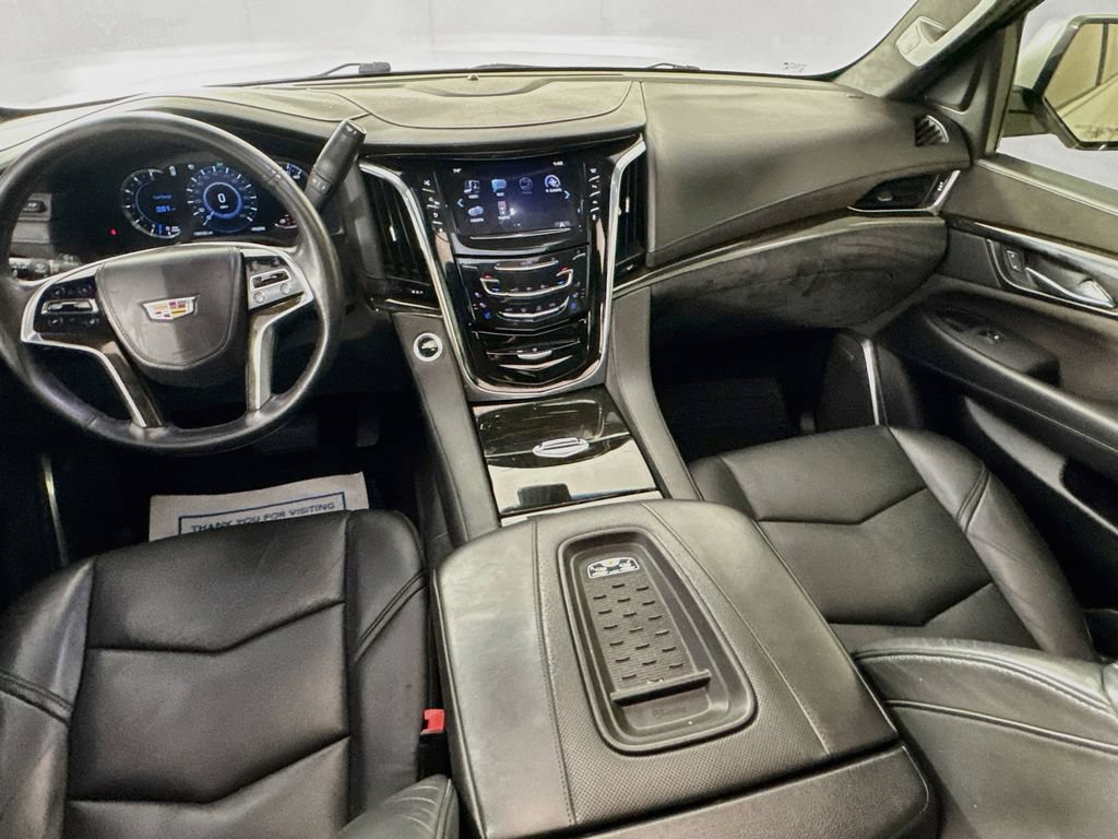 Used 2016 Cadillac Escalade ESV Platinum RWD image 27