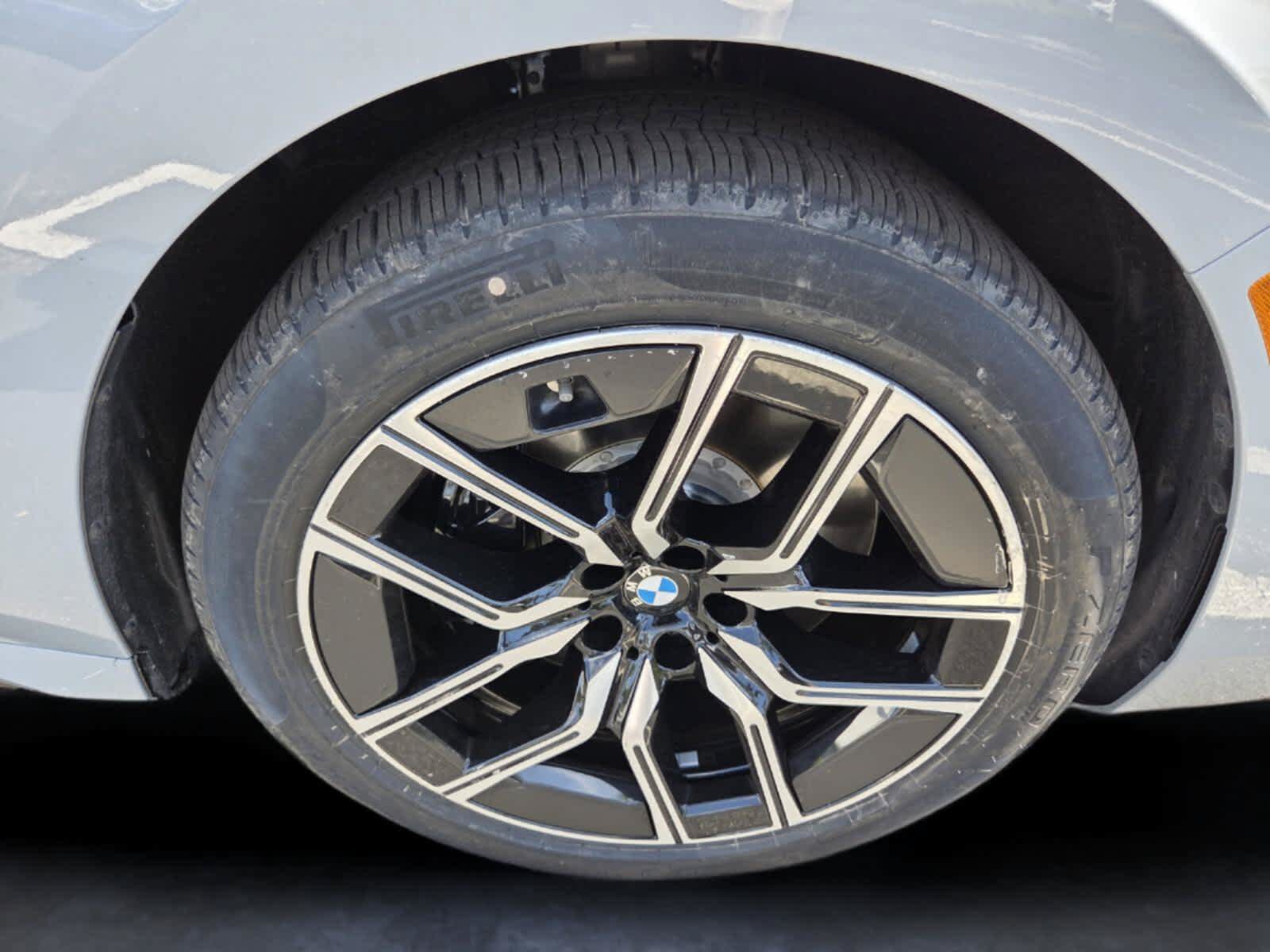 Certified 2023 BMW i7 xDrive60 AWD/4WD image 20