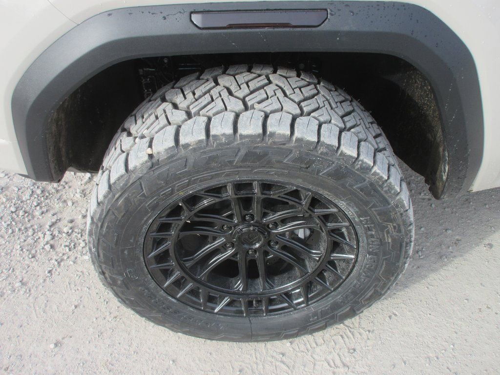 New 2026 GMC Canyon Elevation w/ Convenience Package image 12