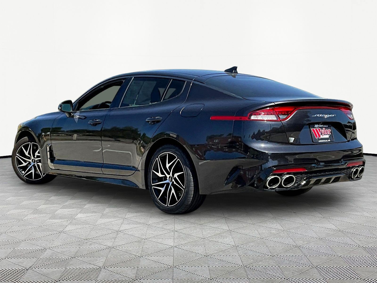 Used 2022 Kia Stinger GT-Line RWD image 4