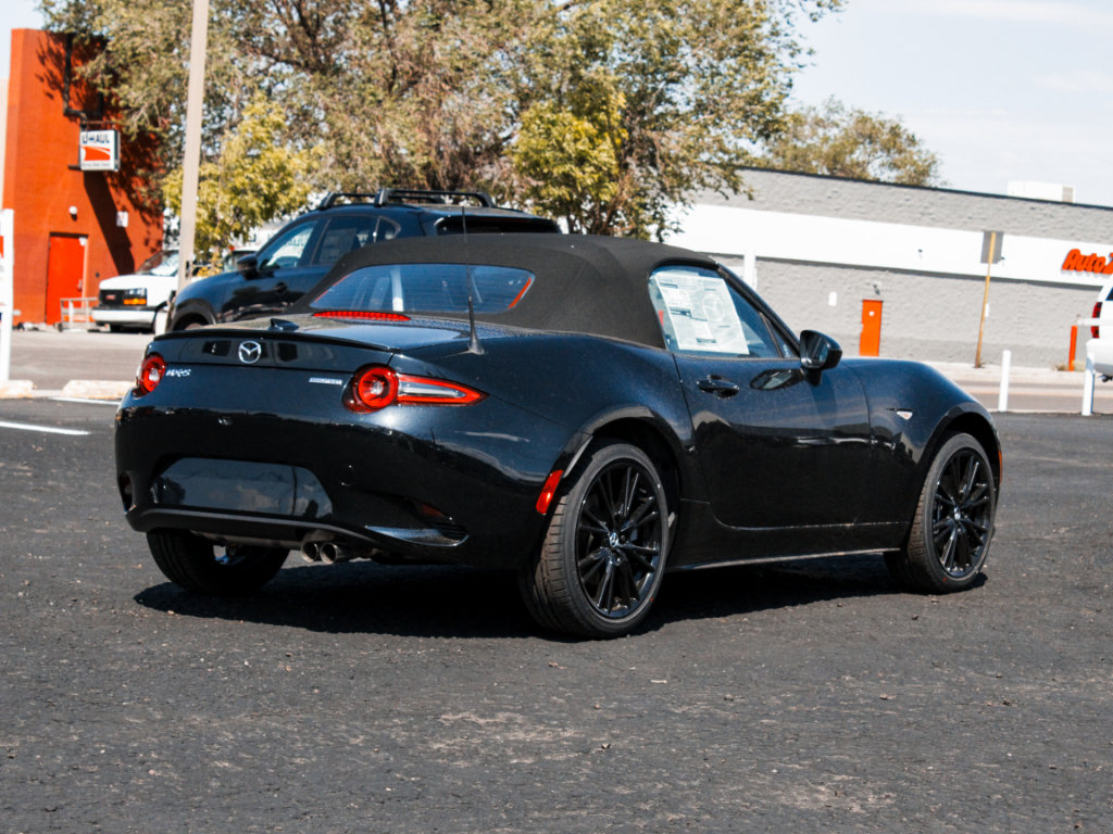 New 2026 MAZDA MX-5 Miata Club w/ Interior Package RWD image 4