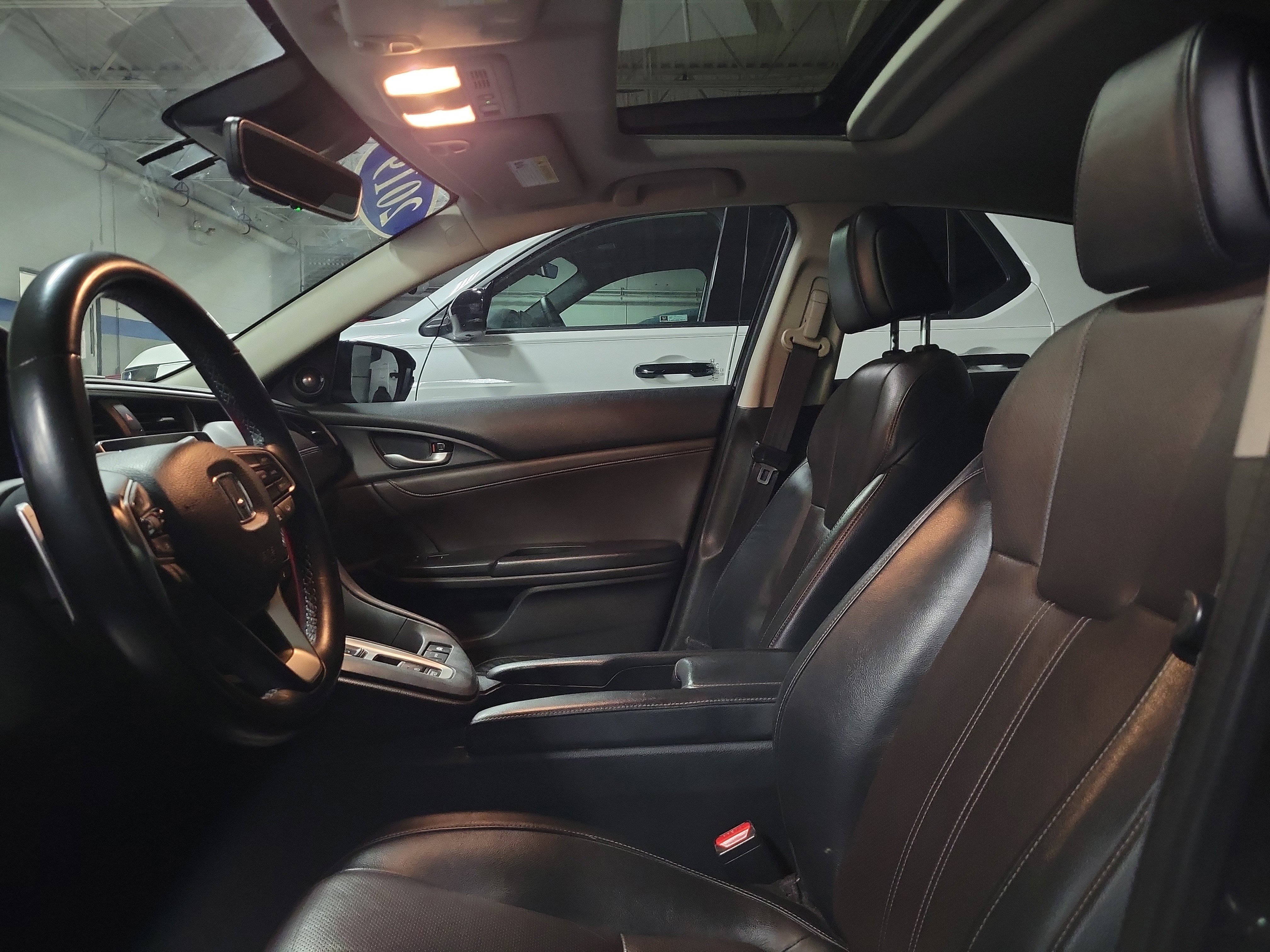 Used 2019 Honda Insight Touring image 17