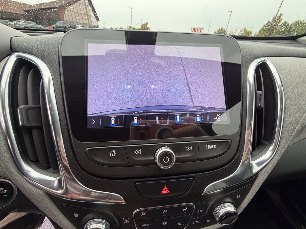 Used 2021 Chevrolet Equinox Premier AWD/4WD image 24