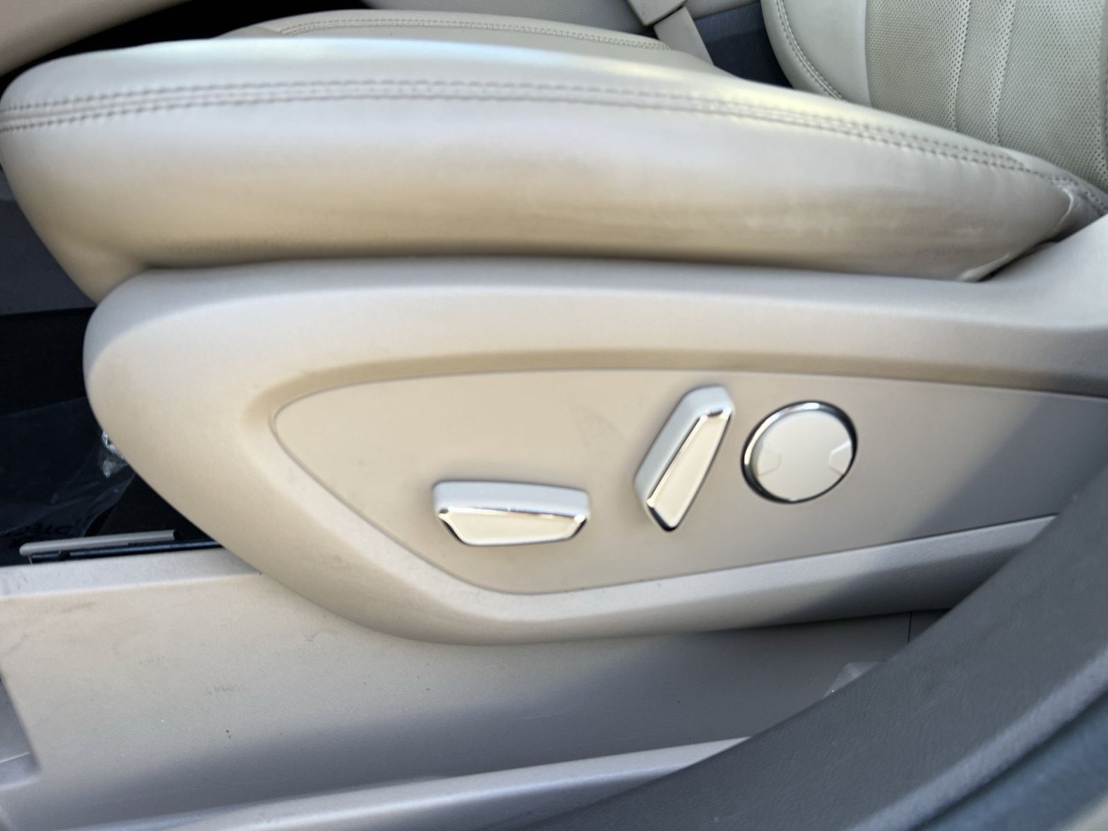 Used 2021 Lincoln Nautilus Reserve AWD/4WD image 14