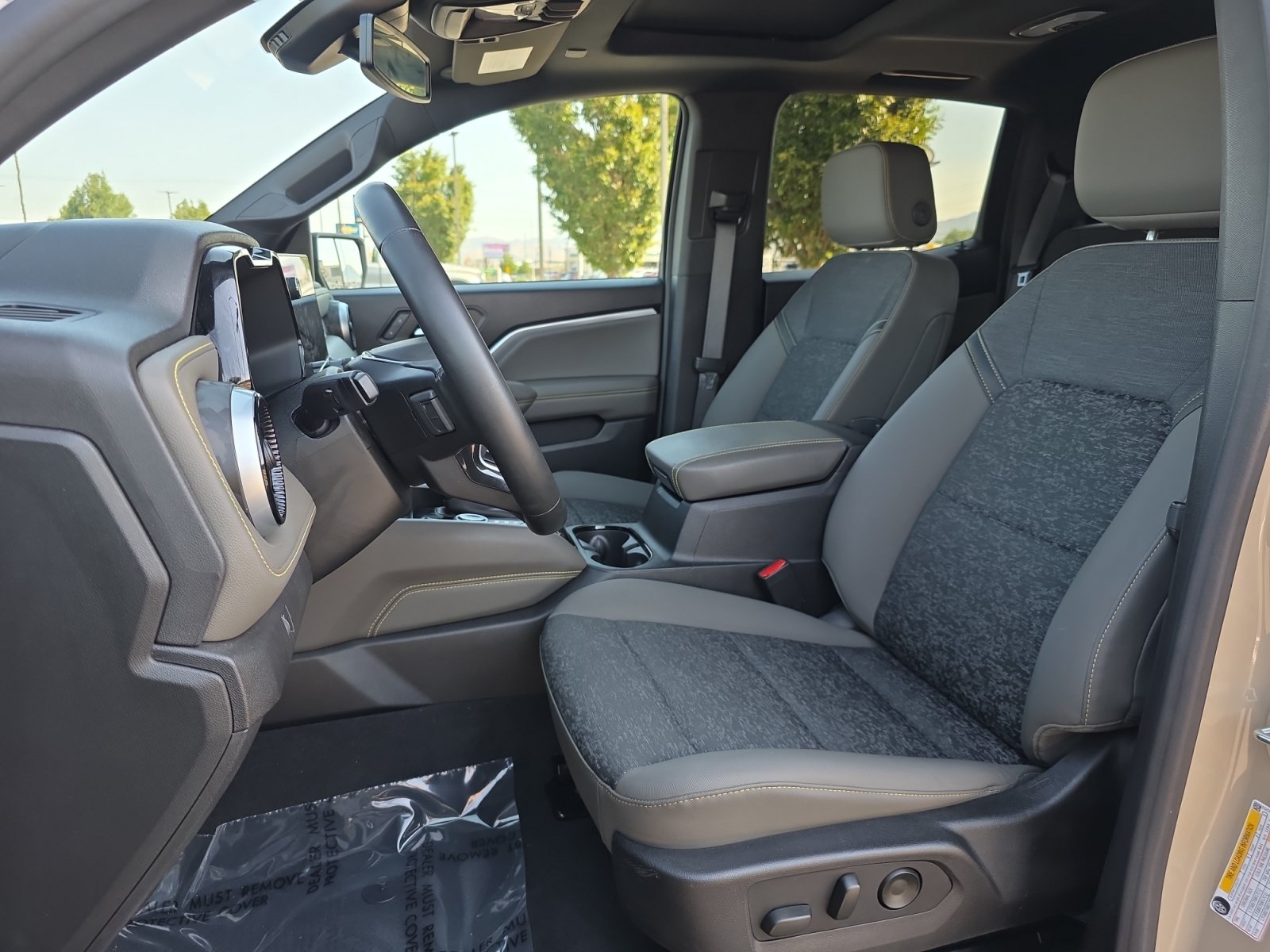 Certified 2024 Chevrolet Colorado ZR2 w/ Technology Package AWD/4WD image 11
