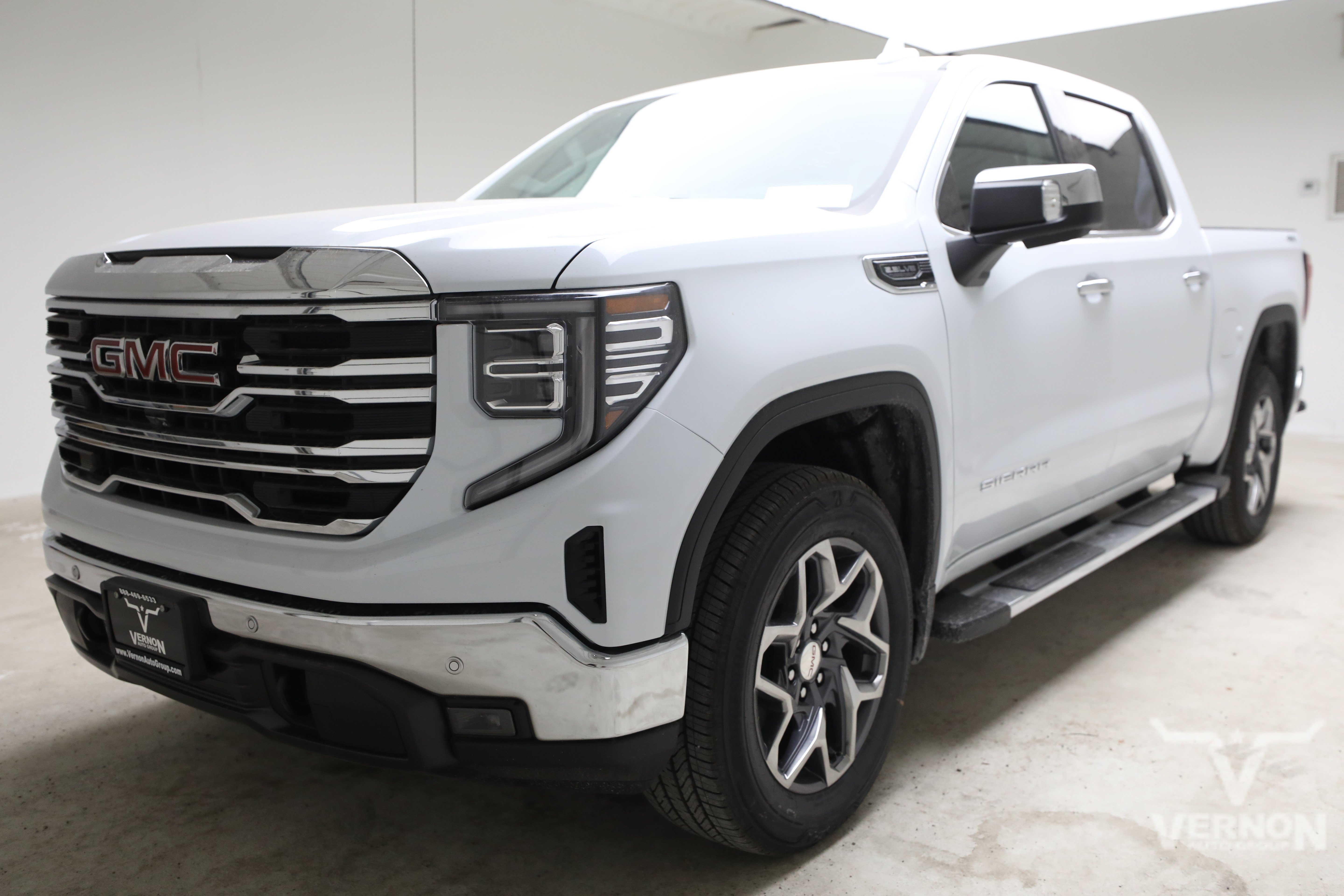 New 2026 GMC Sierra 1500 SLT w/ SLT Premium Package