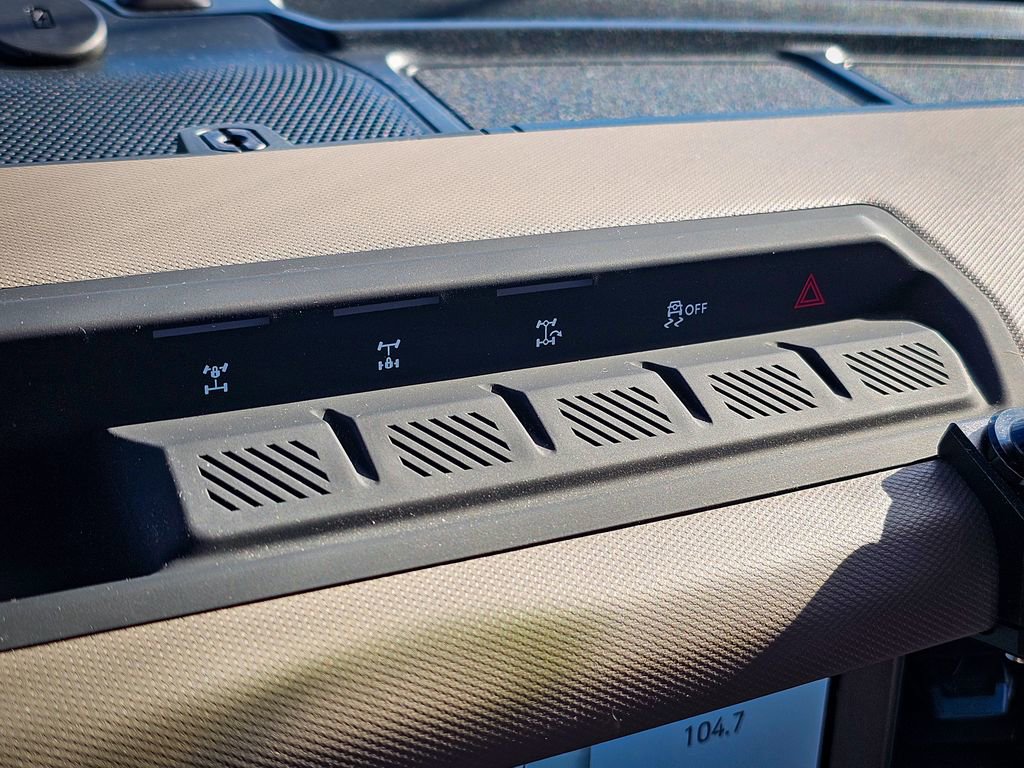 Used 2024 Ford Bronco Wildtrak image 25