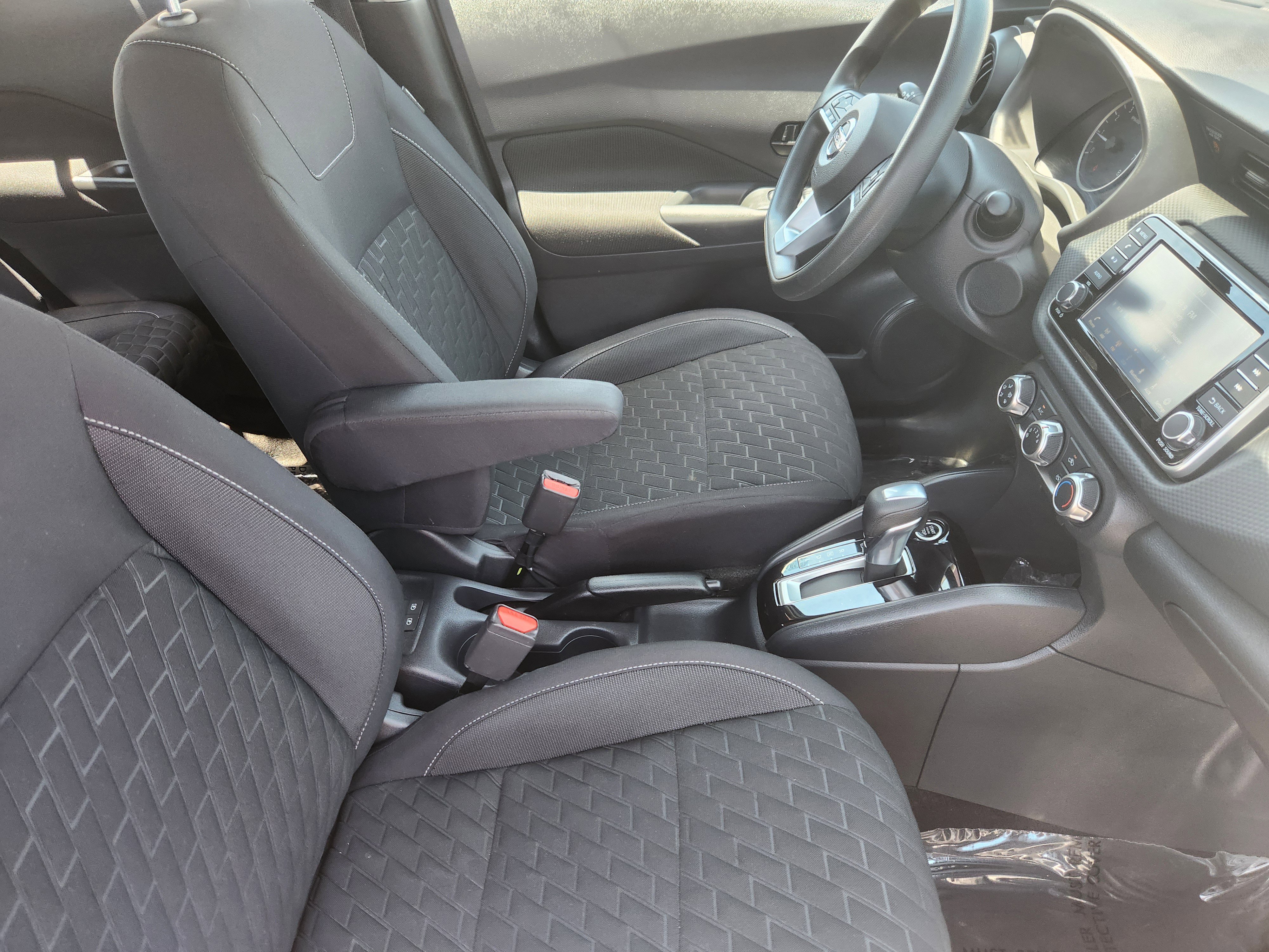 Used 2021 Nissan Kicks S image 13