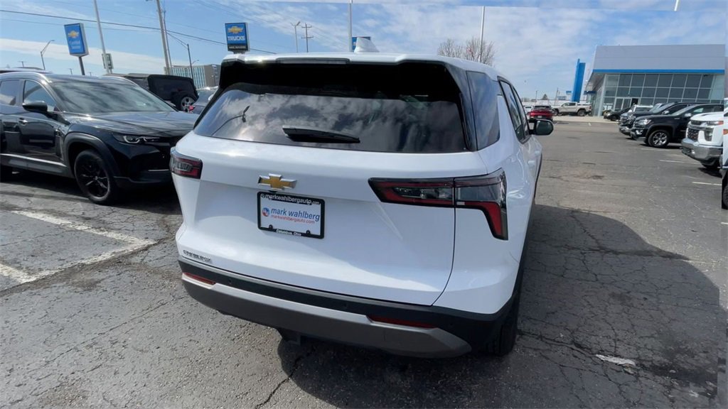 New 2026 Chevrolet Equinox LT w/ LPO, Floor Liner Package image 9