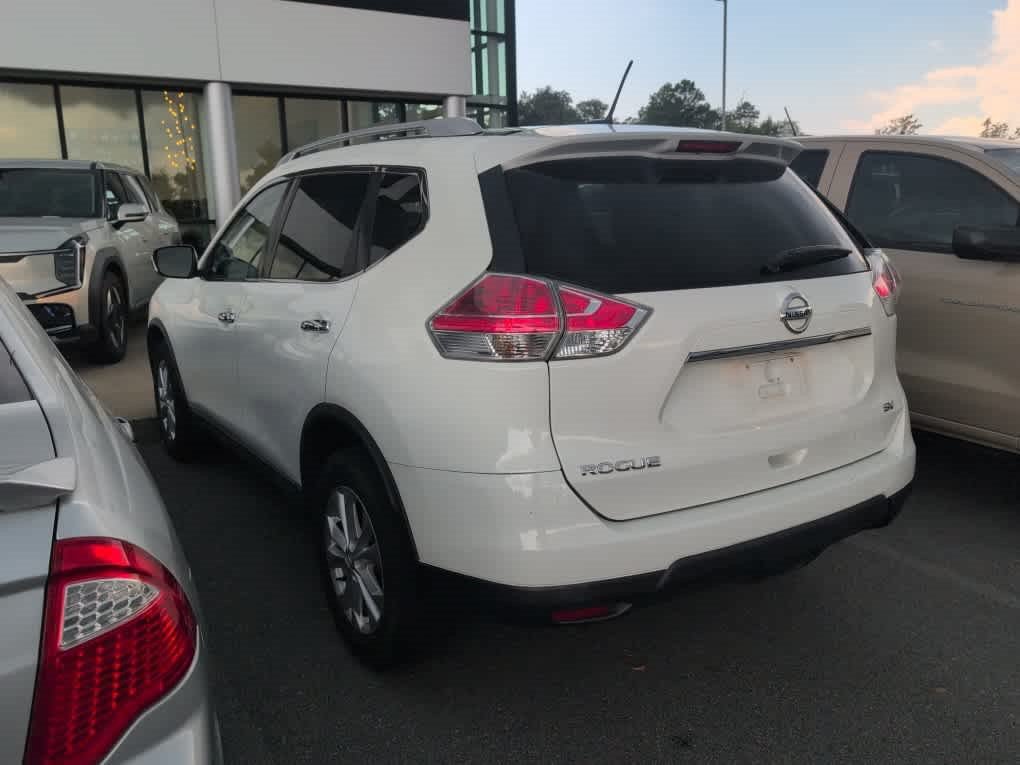 Used 2016 Nissan Rogue SV FWD image 6