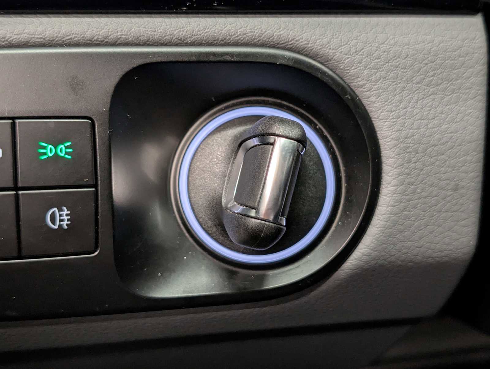 Used 2023 Porsche Cayenne Coupe image 42