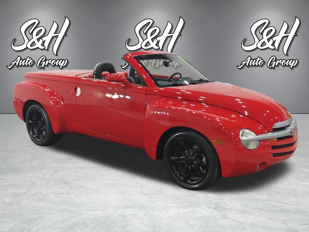 Used 2003 Chevrolet SSR w/ Preferred Equipment Group RWD image 2