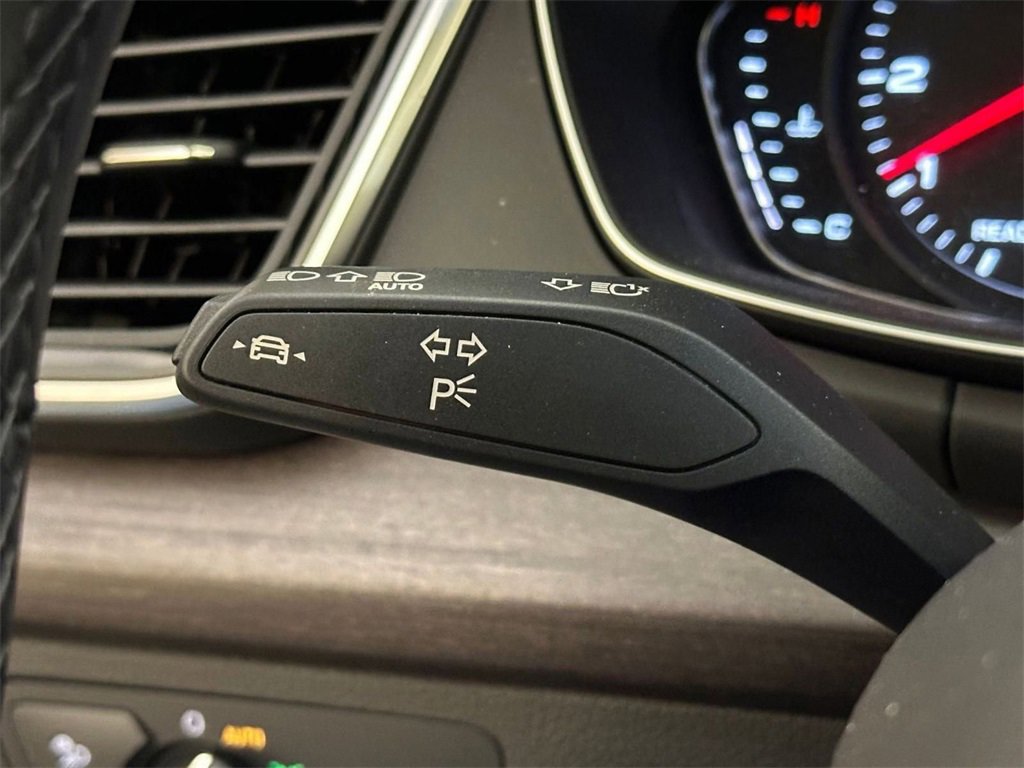 Used 2024 Audi Q5 2.0T Premium w/ Convenience Package image 26