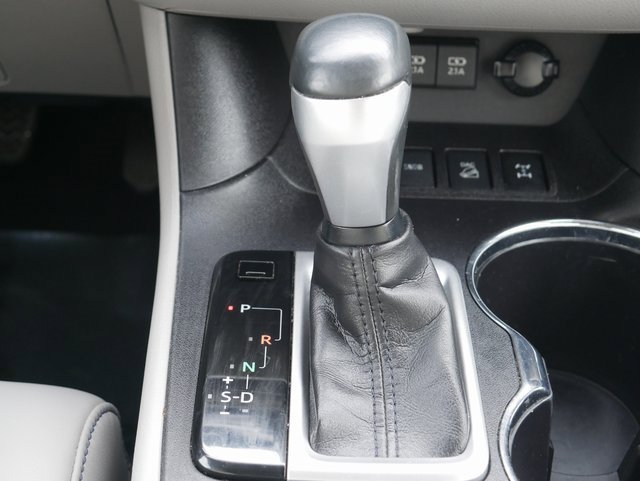 Used 2019 Toyota Highlander XLE image 23