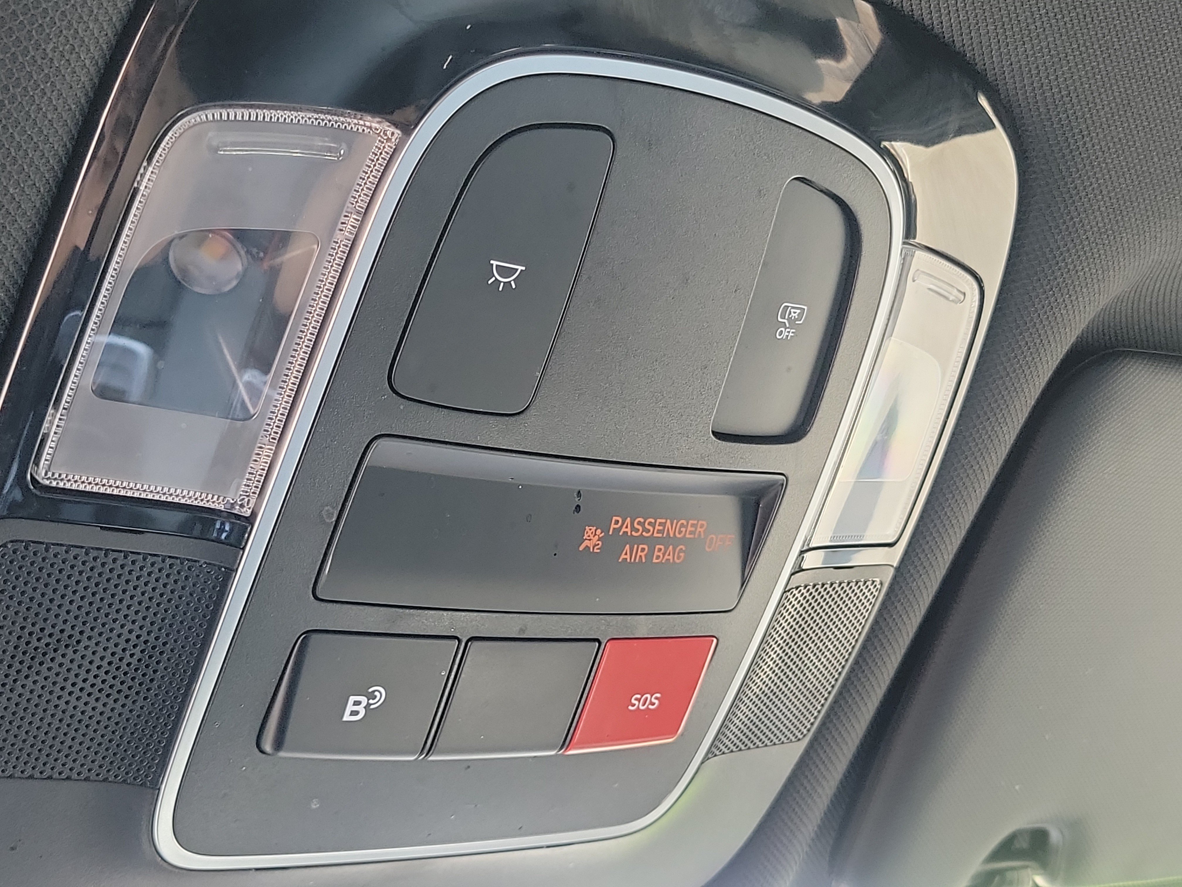 Certified 2025 Hyundai Santa Cruz SEL FWD image 18