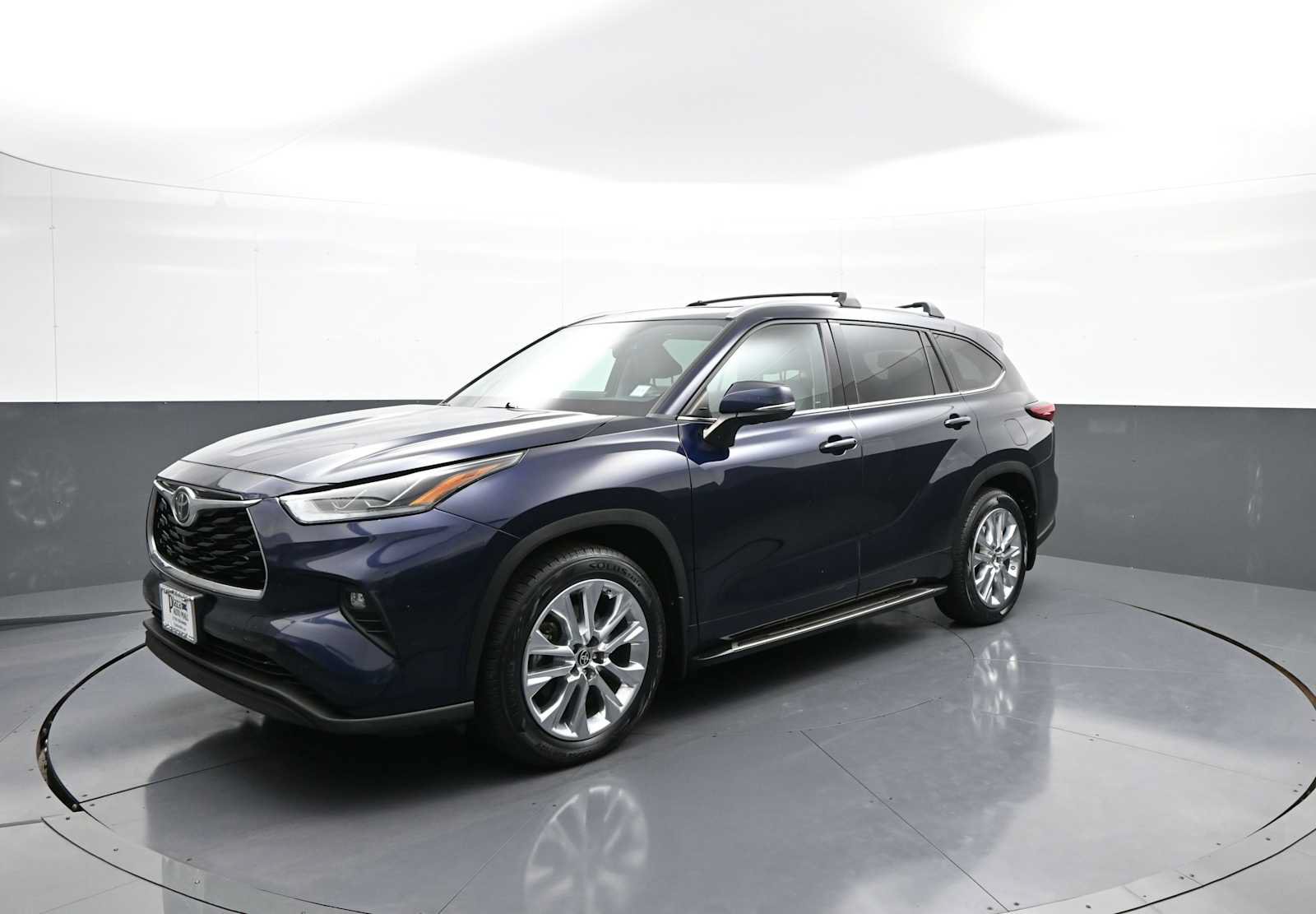 Used 2022 Toyota Highlander Limited AWD/4WD image 10