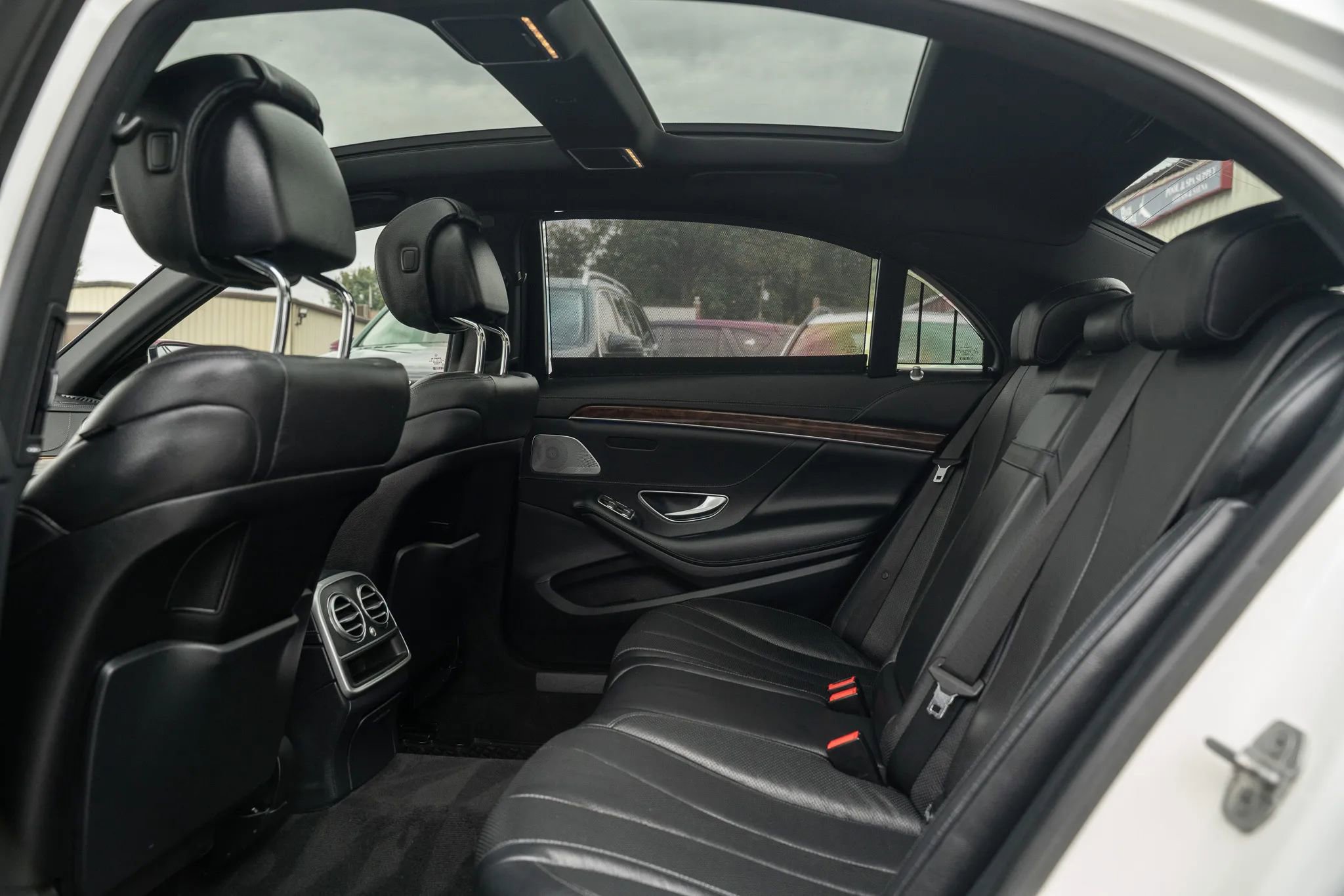 Used 2015 Mercedes-Benz S 550 4MATIC Sedan image 8