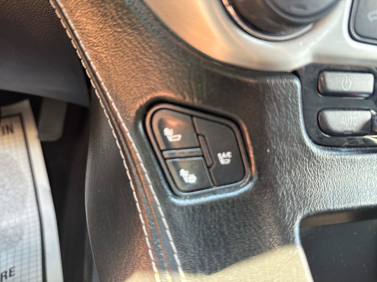Used 2015 GMC Yukon SLT AWD/4WD image 22