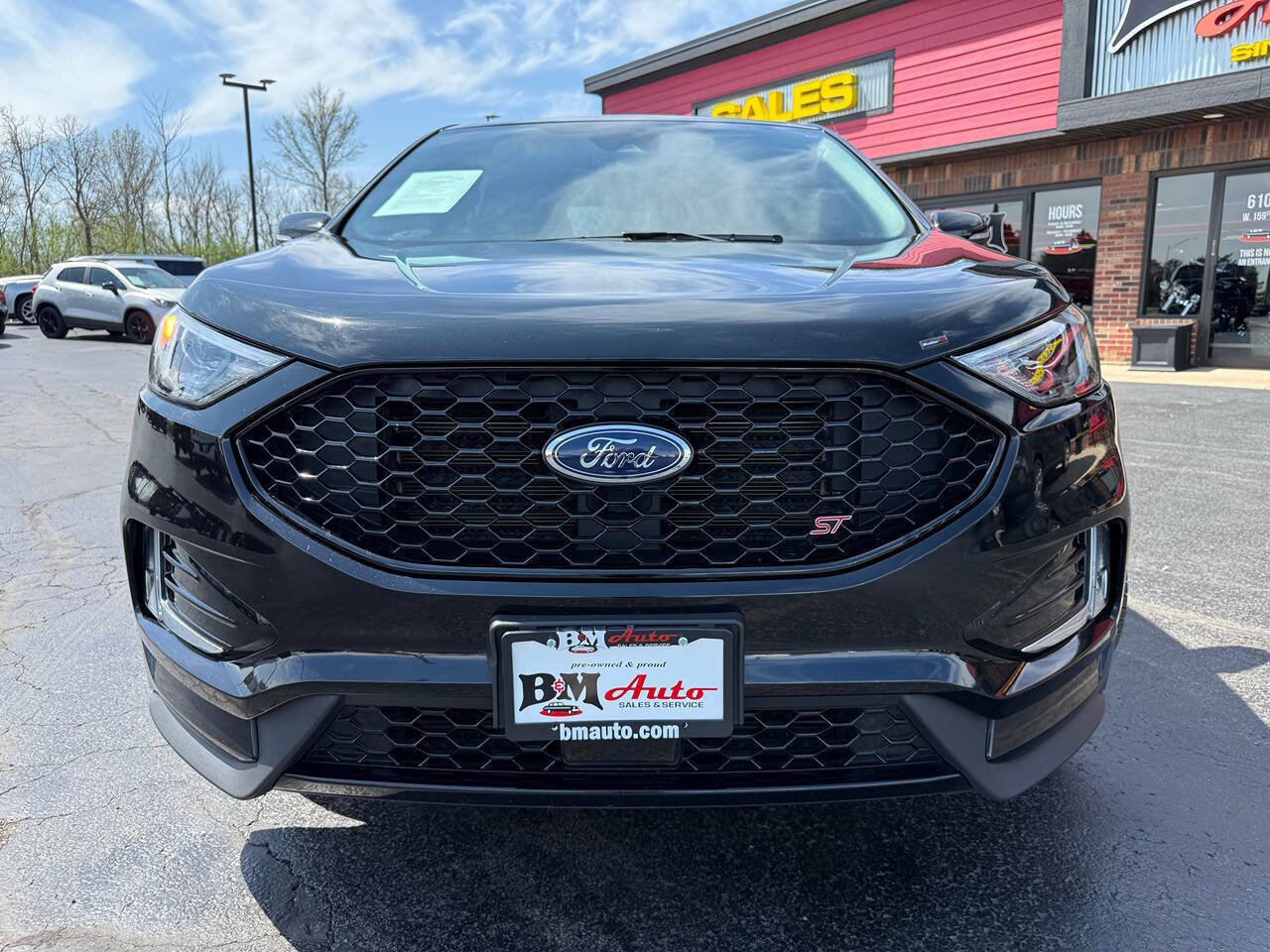 Used 2021 Ford Edge ST image 2