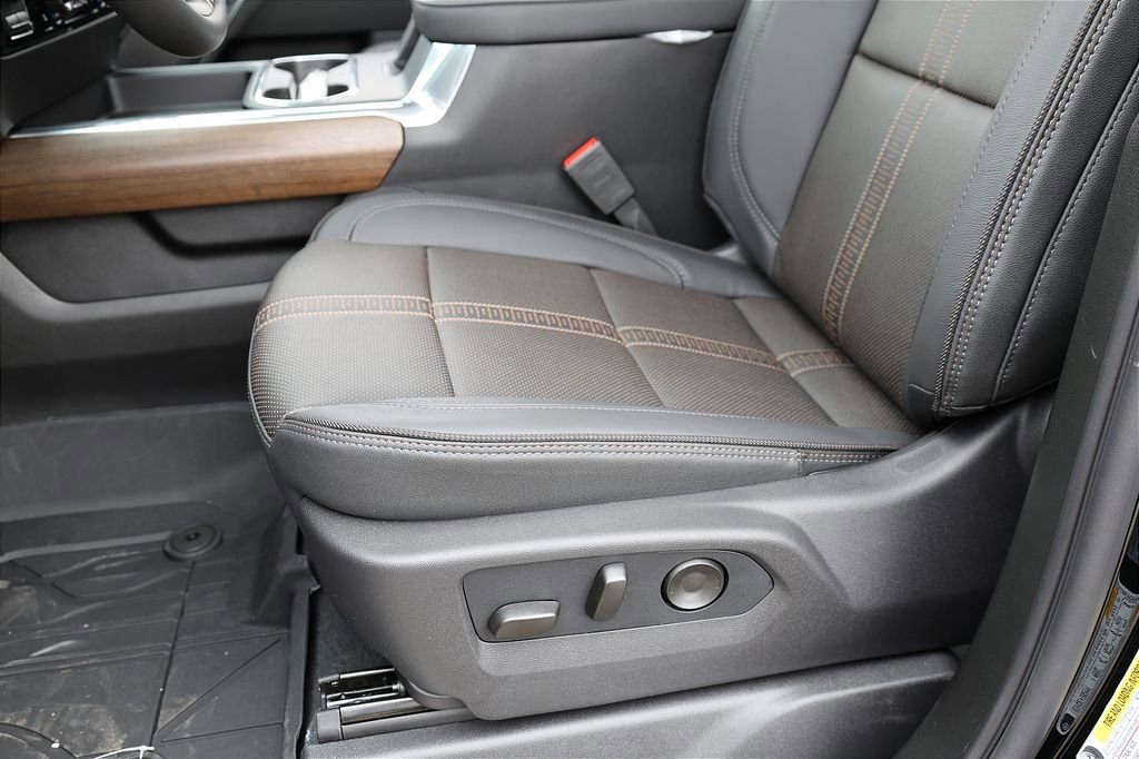 New 2026 Chevrolet Silverado 3500 High Country w/ Technology Package image 17