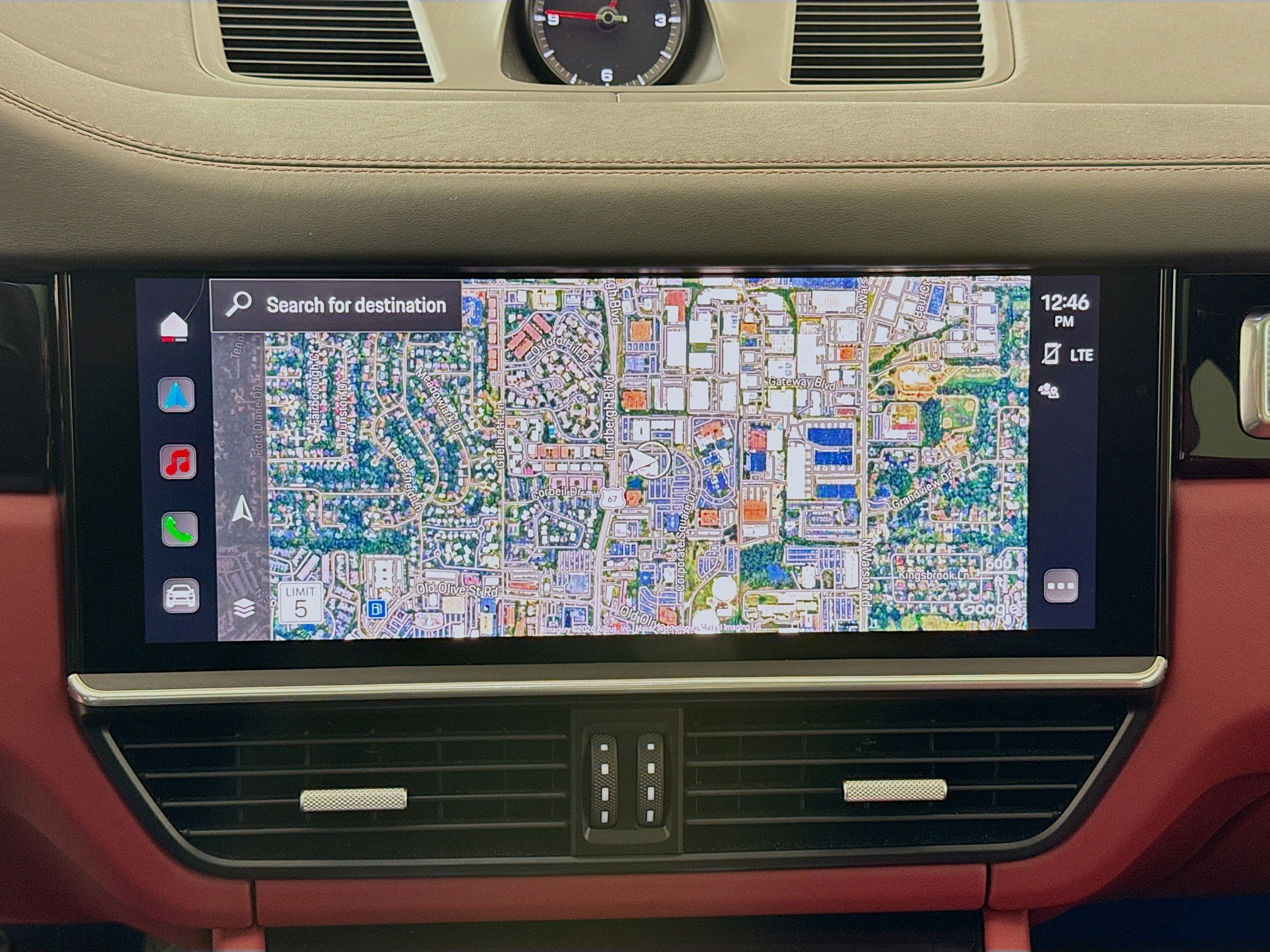 Used 2023 Porsche Cayenne Platinum Edition image 15