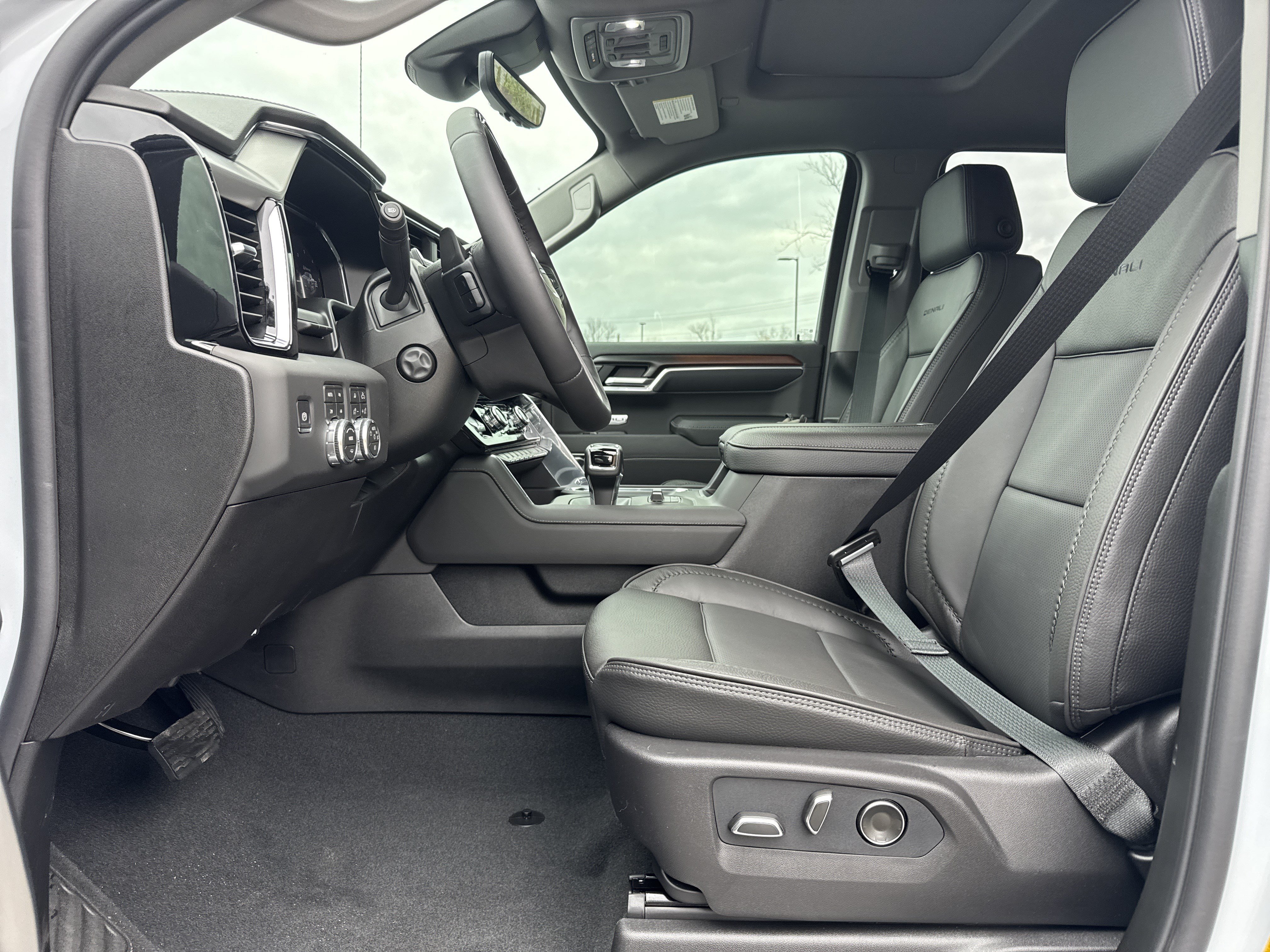 New 2026 GMC Sierra 1500 Denali AWD/4WD image 16
