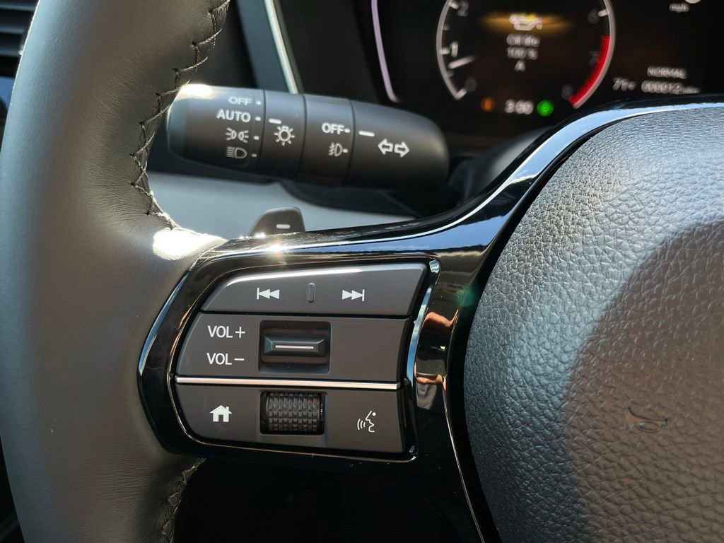 Used 2025 Honda Pilot EX-L image 15