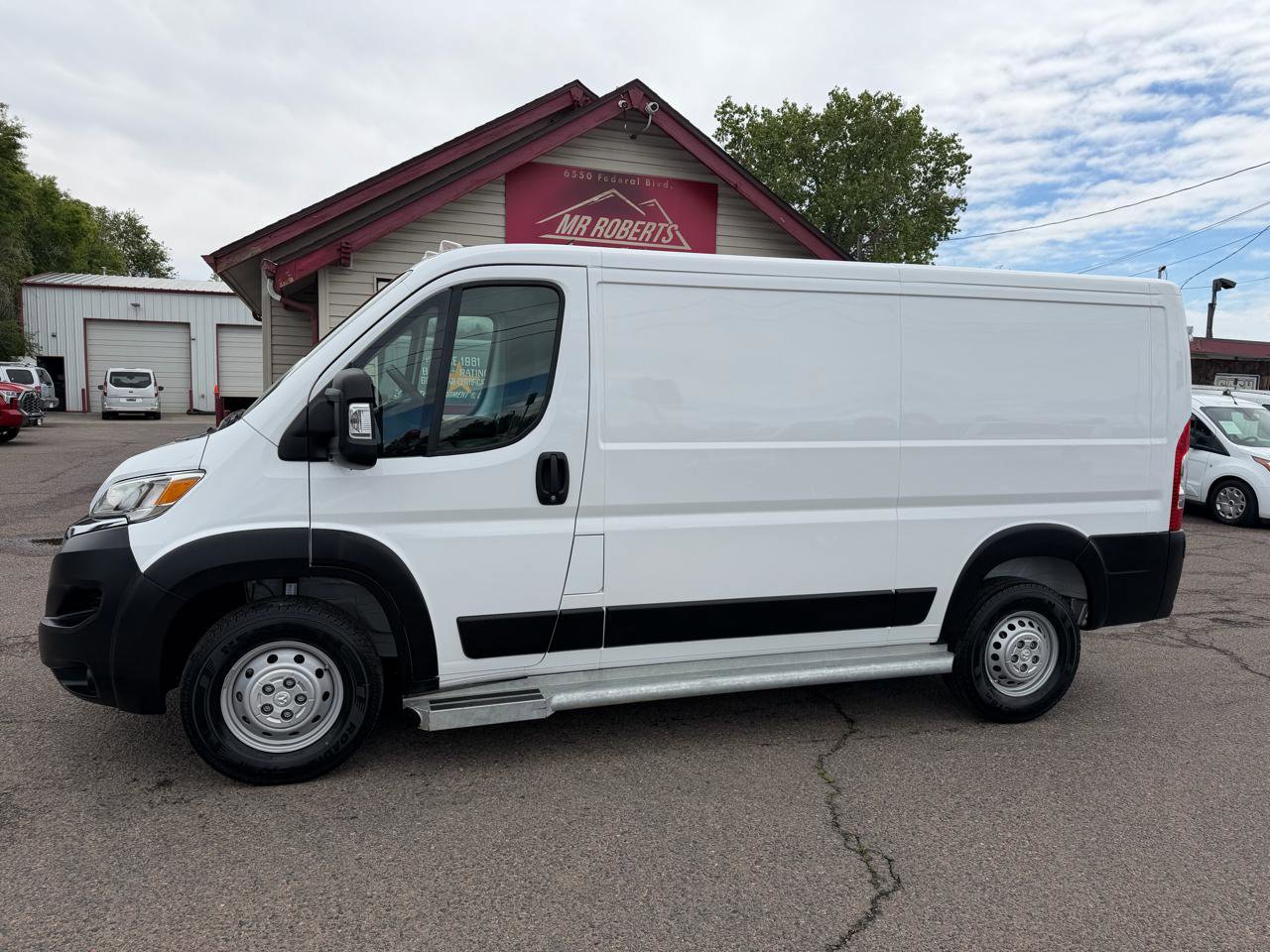 Used 2025 RAM ProMaster 2500 w/ U-Haul Equipment Group FWD image 5