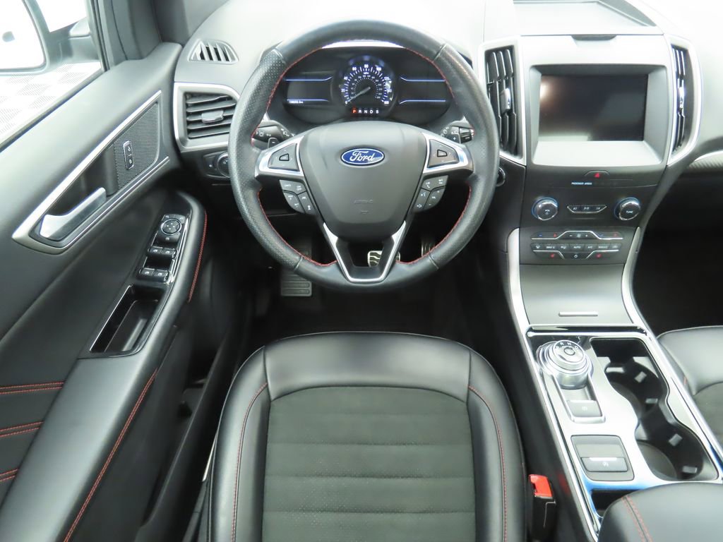 Used 2020 Ford Edge ST-Line w/ Cold Weather Package image 10