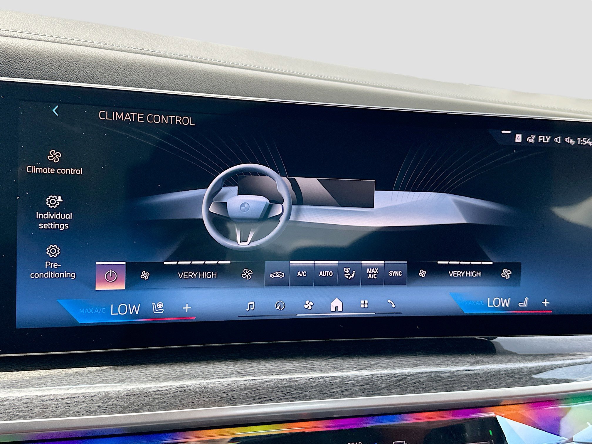 New 2025 BMW 750e xDrive w/ Luxury Rear Seating Package image 15