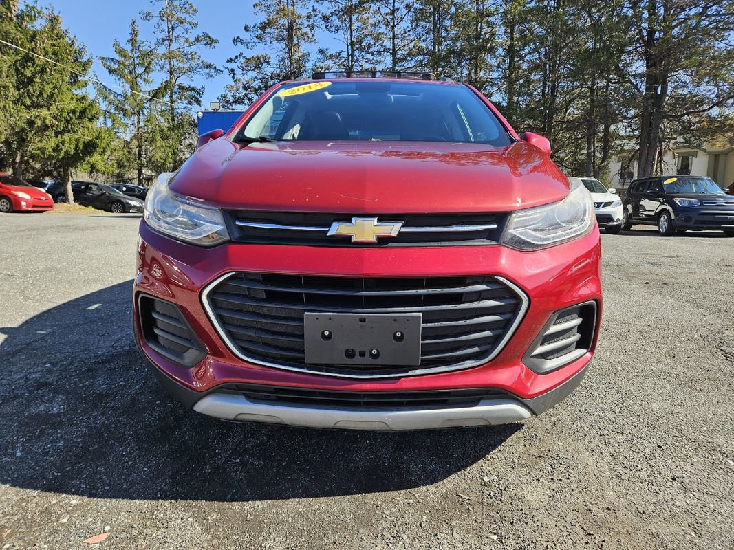 Used 2018 Chevrolet Trax LT w/ Sun & Sound Package image 8