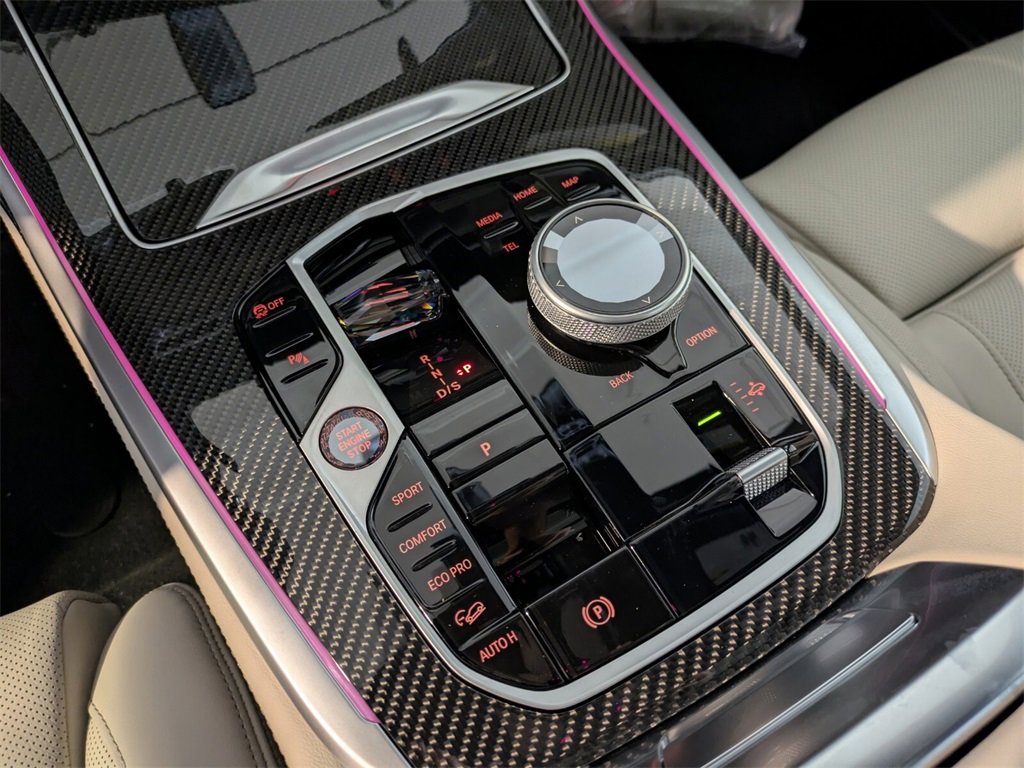 New 2026 BMW X7 M60i image 18