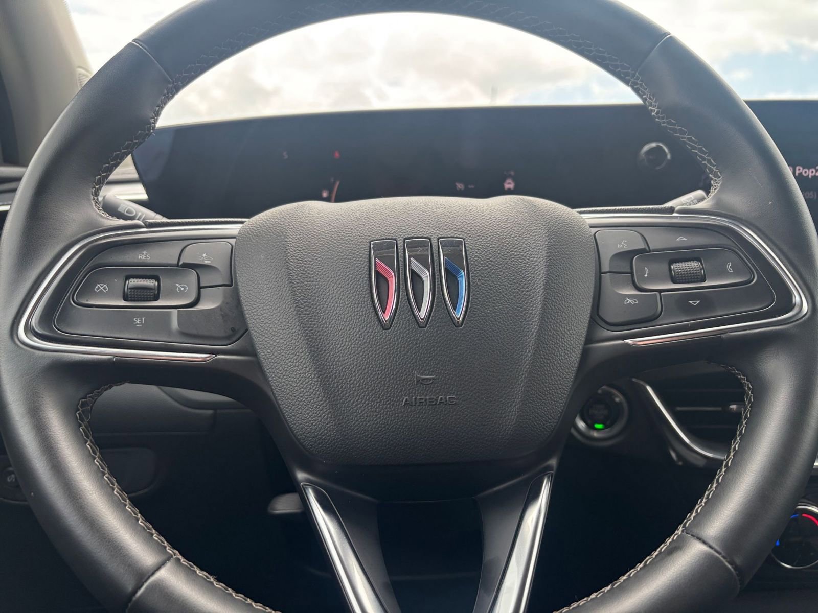 Used 2025 Buick Encore GX Preferred image 27