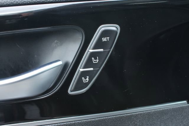 Used 2016 Kia Sorento SX w/ SXL Technology Package AWD/4WD image 11