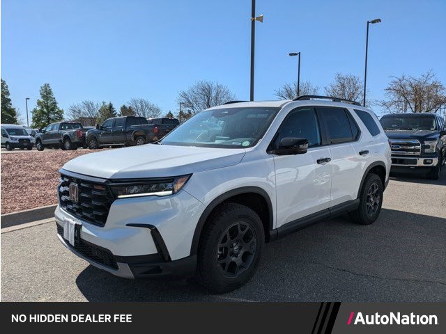 Used 2025 Honda Pilot TrailSport image 1