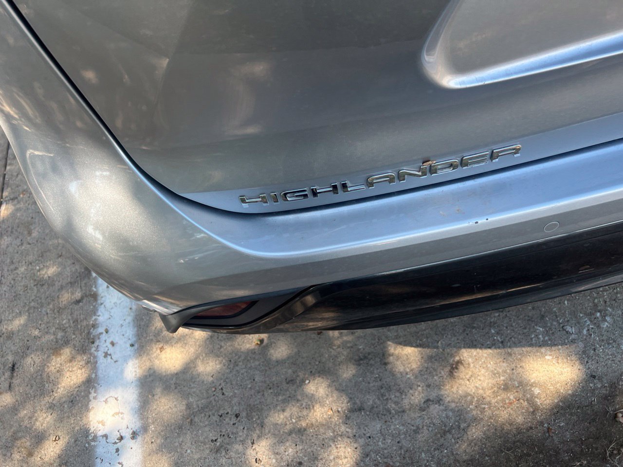 Used 2021 Toyota Highlander Limited FWD image 4