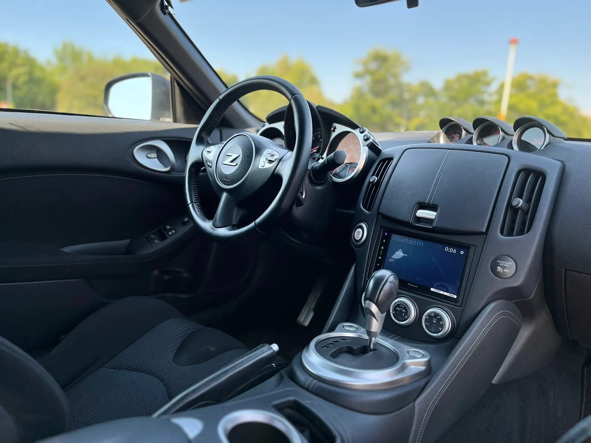 Used 2014 Nissan 370Z Coupe w/ Sport Package RWD image 12