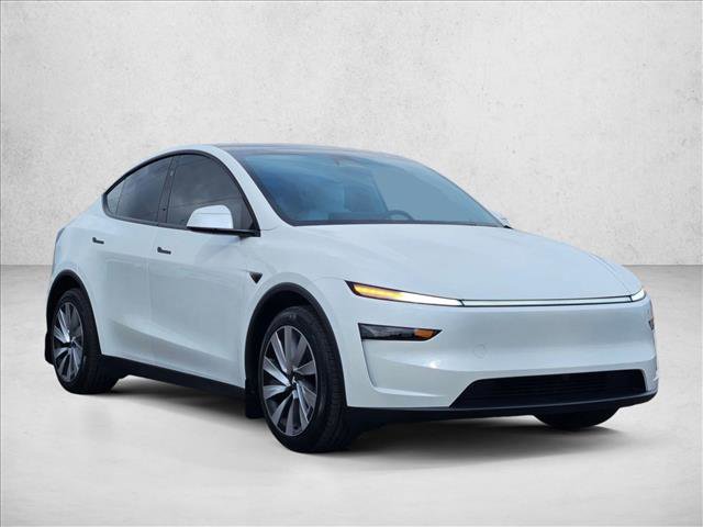 Used 2026 Tesla Model Y AWD image 4