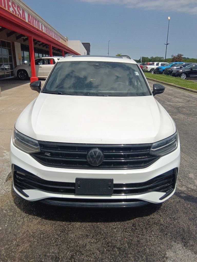 Used 2022 Volkswagen Tiguan SE R-Line FWD image 8