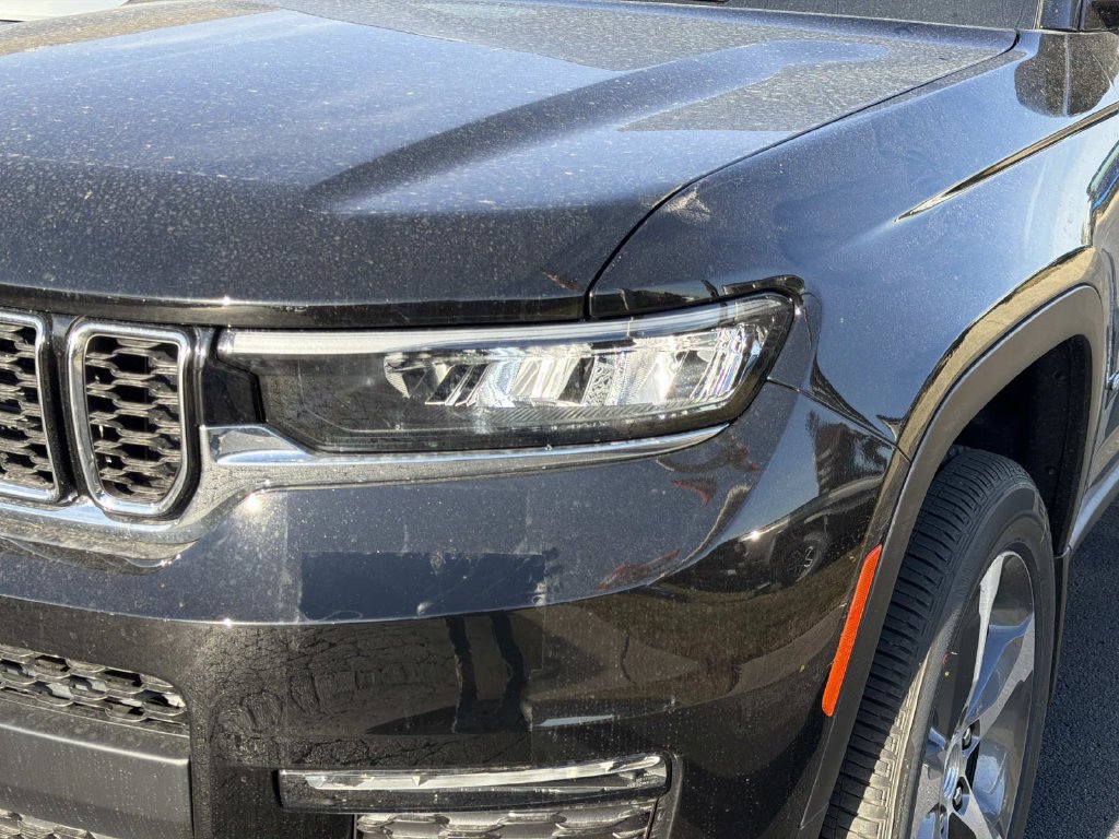 Used 2025 Jeep Grand Cherokee L Limited w/ MOPAR Finishing Package AWD/4WD image 10